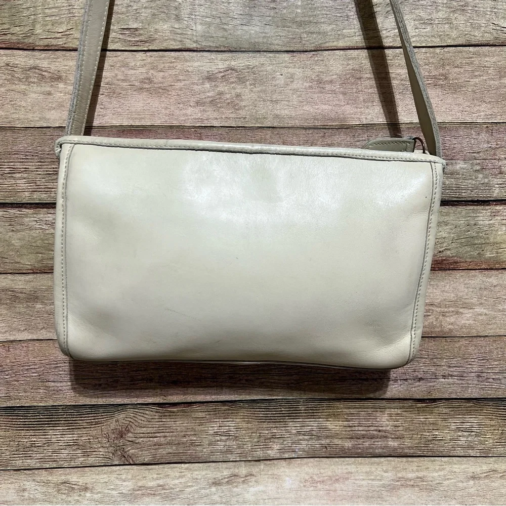Coach White Leather Vintage Crossbody